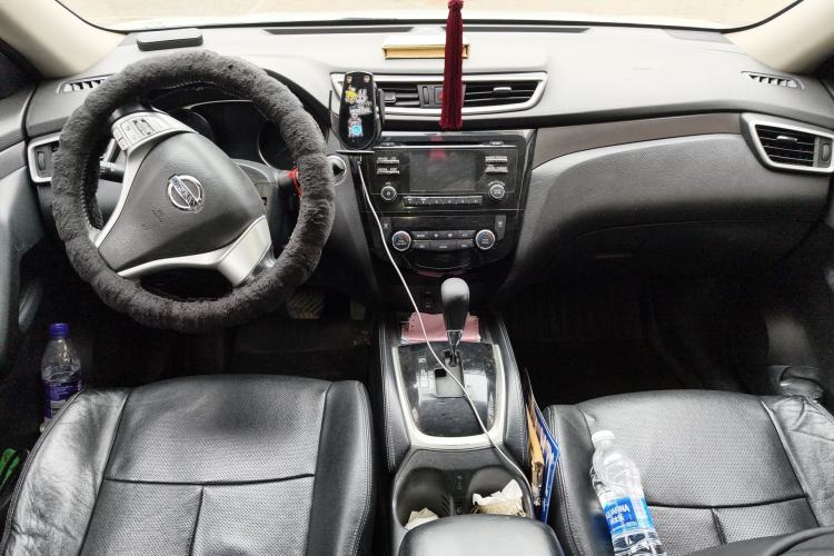 Used Nissan X-Trail 2014 2.0L CVT Comfort Edition 2WD Center Console