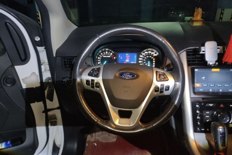 Used Ford Edge 2012 2.0T Elite Sunroof Edition Steering Wheel
