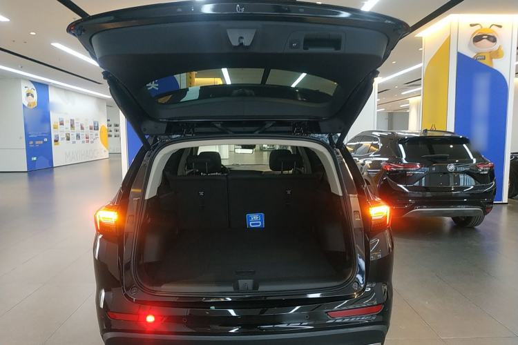 Used Buick Envision 2022 Encore Plus 652T Five-Seat Luxury Model
