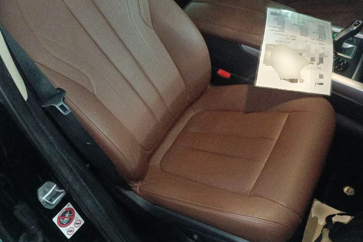 Used BMW X5 2017 xDrive35i Middle East Right Front Seat