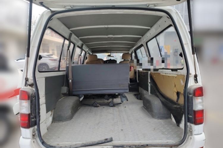 Used Jinbei Hiace 2011 2.0L 5th Generation Kuaiyunwang Luxury Version 4G20B
