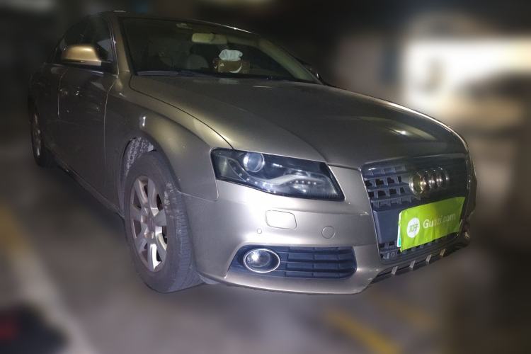 Used Audi A4L 2012 2.0 TFSI automatic Comfort trim level Front Right 45 Deg