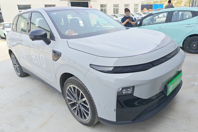 Used Leapmotor B10 2025 510 Joyful Edition Front Right 45 Deg