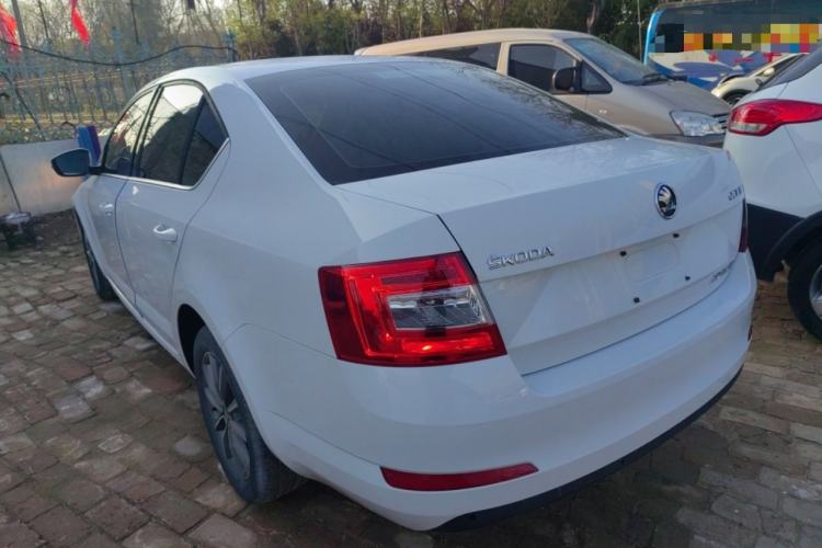 Used Skoda Octavia 2017 Classic Model 1.6L Automatic Comfort Edition Rear Left 45 Deg