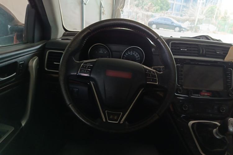 Used Haval H6 2014 Sport Edition 2.0T Diesel Manual Two-Wheel-Drive Elite Model Steering Wheel