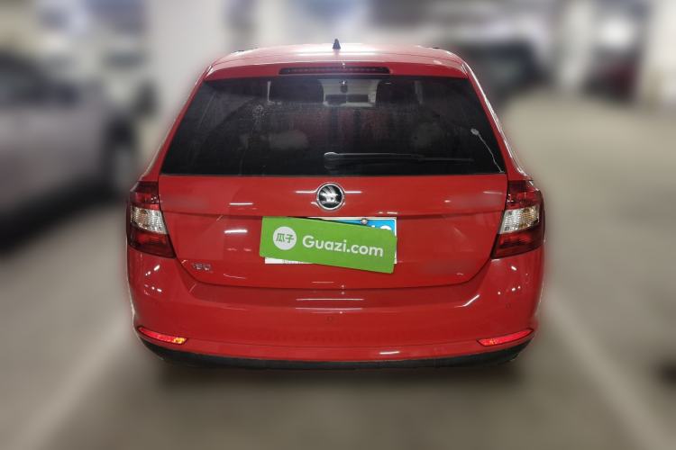 Used Skoda Rapid Spaceback 2016 Revised 1.6L Automatic Chuanxing Version Trunk