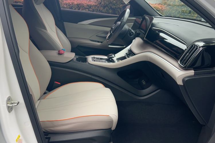 Used BYD Song Pro New Energy 2023 Champion Edition DM-i 71KM Leading Model Right Front Seat