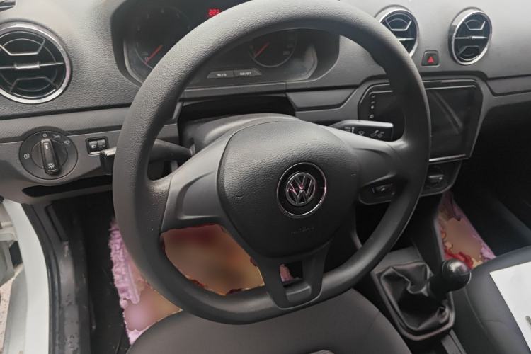 Used Volkswagen Jetta 2017 1.5L Manual Fashion Edition Steering Wheel