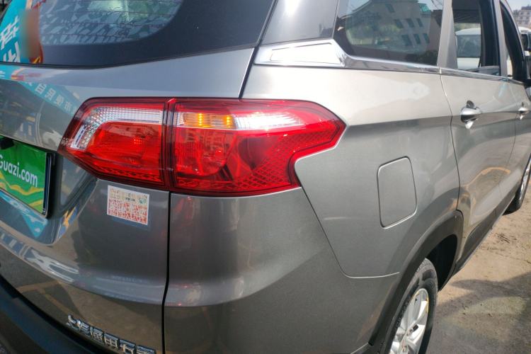 Used Wuling Hongguang S3 2019 1.5L Manual Comfort Model China VI Standard
