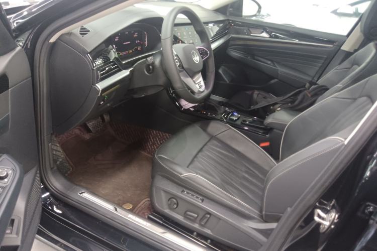 Used Volkswagen Passat 2023 Restyled 330TSI Starry Luxury Edition
