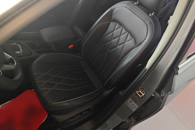 Used Volkswagen Tiguan L 2022 330TSI Automatic Two-Wheel Drive Smart Edition
