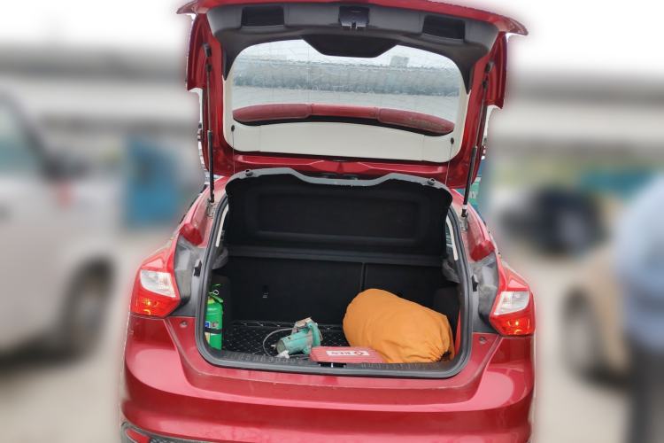 Used Ford Focus 2012 Hatchback 1.6L Manual Comfort Model
