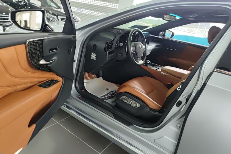 Used Lexus LS 2021 500h Executive Edition