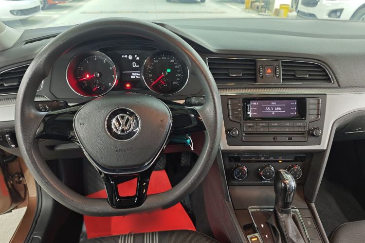 Used Volkswagen Lamando 2018 230TSI DSG Fashion Edition
