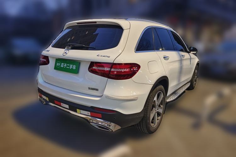 Used Mercedes-Benz GLC 2016 GLC 260 4MATIC Luxury Model Rear Right 45 Deg