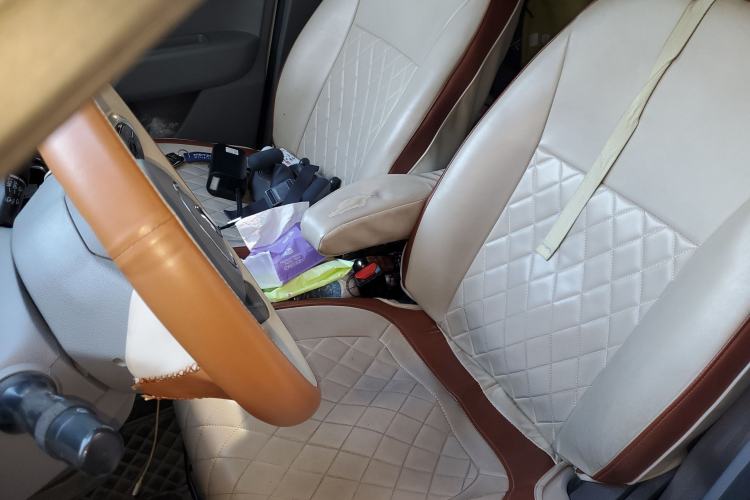 Used ORA White Cat 2022 Upgraded Model 305km Range Luxury Version Lithium Iron Phosphate
