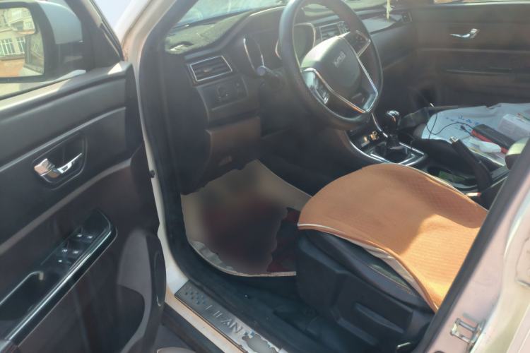 Used Lifan Auto Myway 2016 1.5L Manual Elite Version Driver Seat