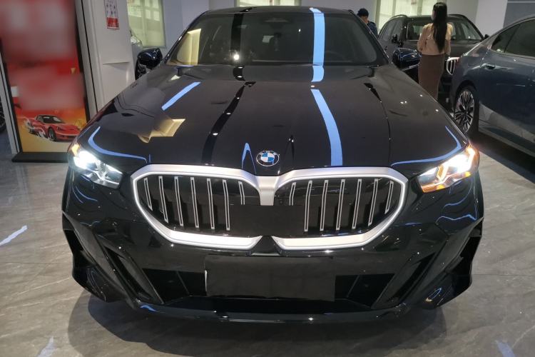 Used BMW 5 Series 2024 530Li Leading Model M Sport Package