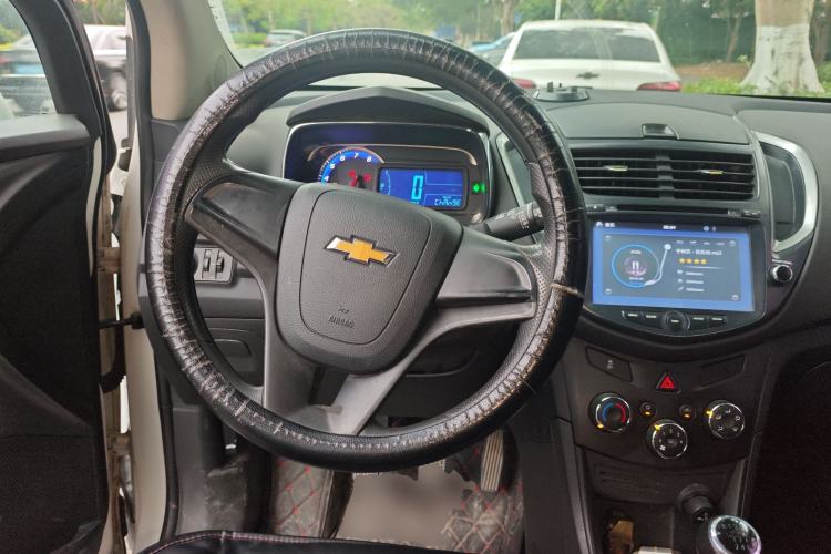 Used Chevrolet Trax 2016 1.4T Manual Two-Wheel Drive Comfort Version with Sunroof