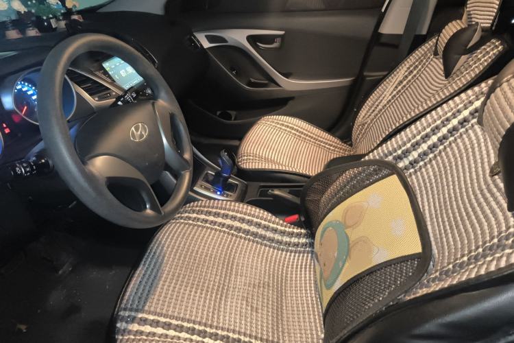 Used Hyundai Elantra (5th Generation / Langdong) 2016 1.6L Automatic Smart Version
