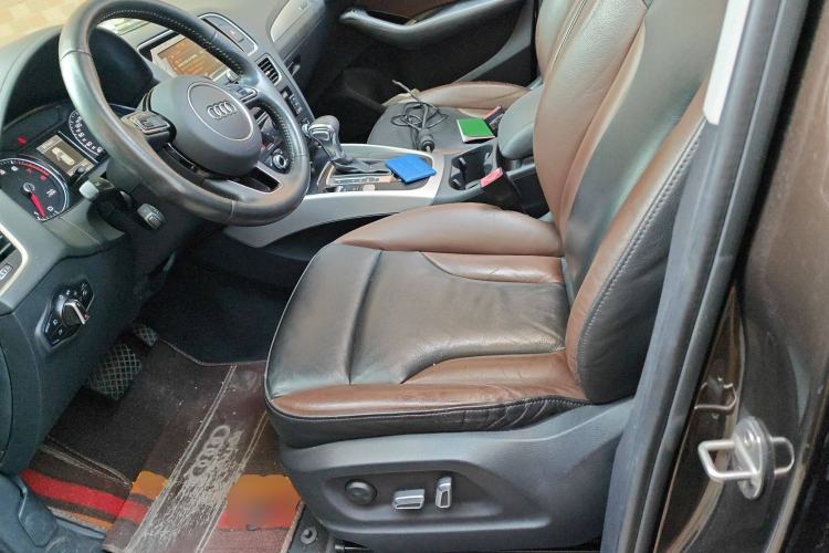 Used Audi Q5 2018 Collector's Edition 40 TFSI Technology Model
