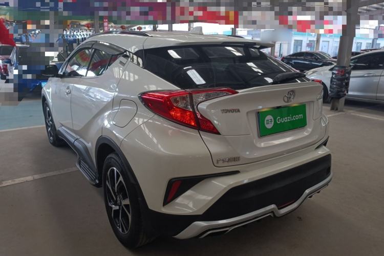 Used Toyota C-HR 2018 2.0L Leading with Sunroof China VI Standard

