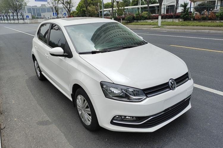 Used Volkswagen Polo 2016 1.6L Automatic Comfort Model Front Right 45 Deg