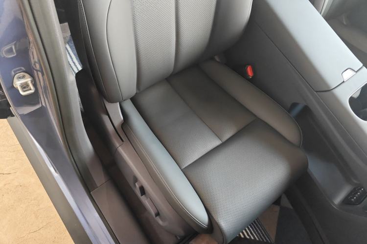 Used Nissan N6 2026 Model 180 Max Right Front Seat