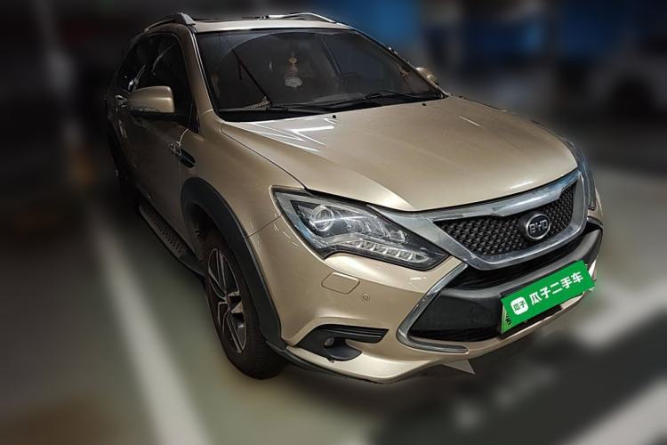Used BYD Tang New Energy 2015 2.0T Four-Wheel-Drive Flagship Model
