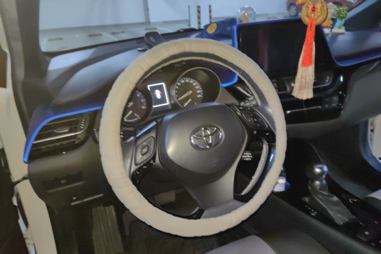 Used Toyota C-HR 2018 2.0L Luxury Edition China VI Standard
