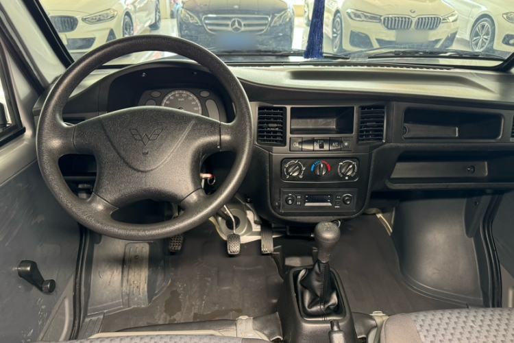 Used Wuling Zhiguang 2023 1.5L Practical Version 5/7 Seats
