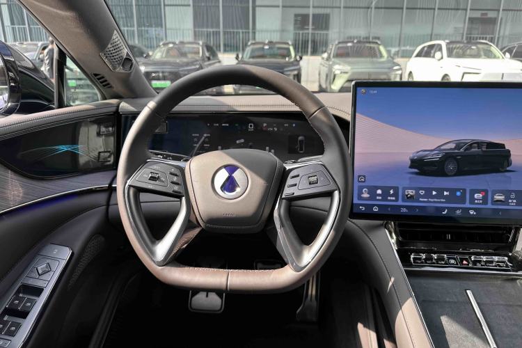 Used Denza Z9 2024 1100 km Four-Wheel Drive Max Version