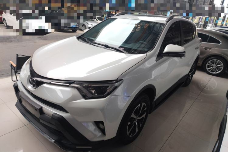 Used Toyota RAV4 2016 2.0L CVT Two-Wheel Drive Fashion Edition China V Standard