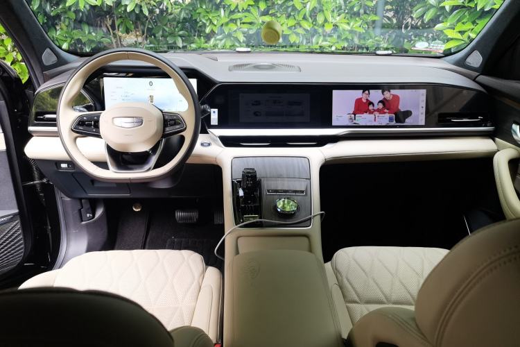 Used Geely Auto Monjaro L 2025 Dongfang Yao 2.0TD Automatic Lanxing Edition
