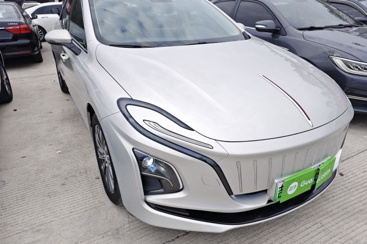 Used Hongqi E-QM5 2022 431 km Charge & Enjoy Edition