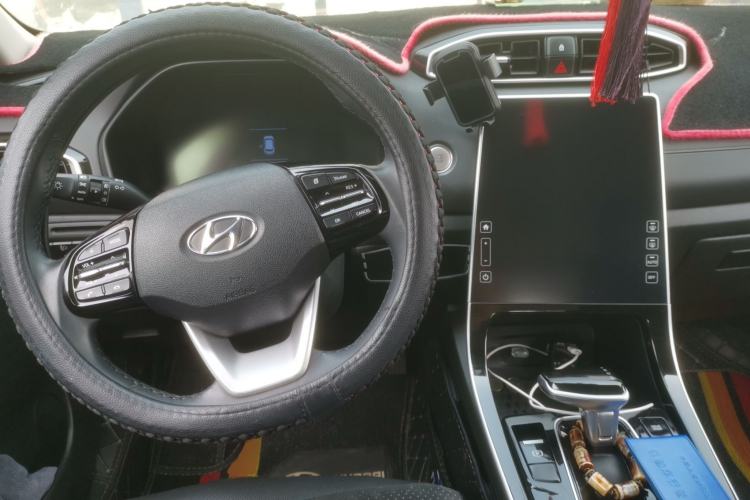 Used Hyundai ix25 2020 1.5L CVT DLX Prestige Version Center Console