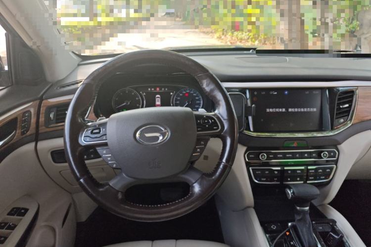 Used GAC Trumpchi GS8 2017 320T Two-Wheel Drive Luxury Smart Connectivity Version (7 Seats)