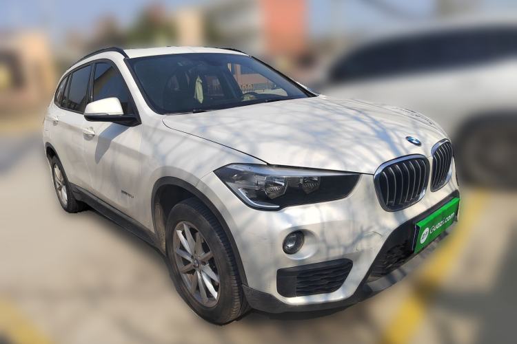 Used BMW X1 2018 sDrive18Li Fashion Model Front Right 45 Deg