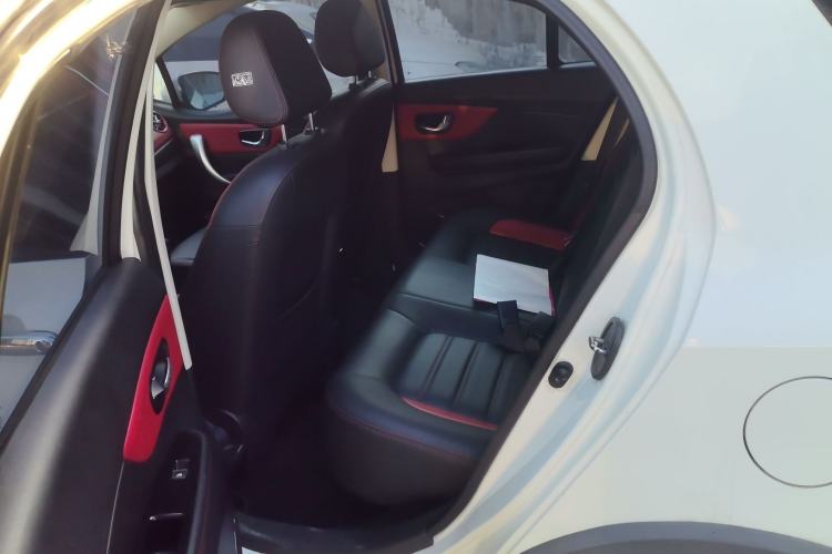 Used Haval H1 2015 1.5L AMT Luxury Model
