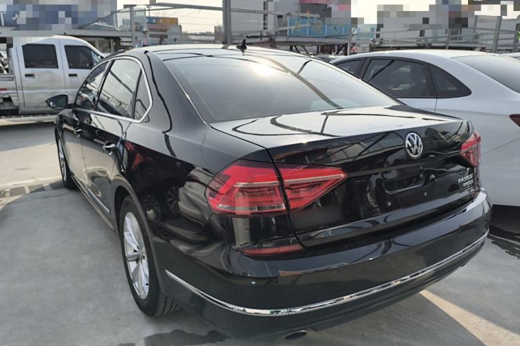 Used Volkswagen Passat 2017 330TSI DSG Luxury Edition
