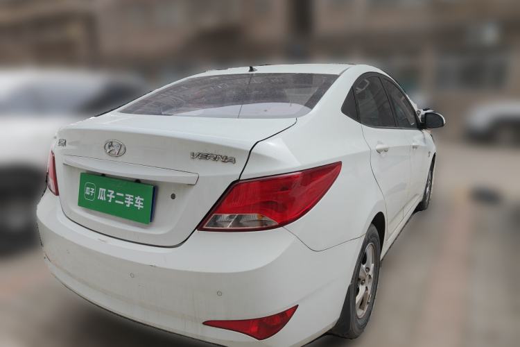 Used Hyundai Verna (older generation) 2016 1.4L Automatic Smart GLS Rear Right 45 Deg