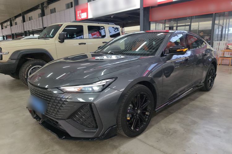 Used CHANGAN UNI-V 2023 2.0T Leading-Speed Edition