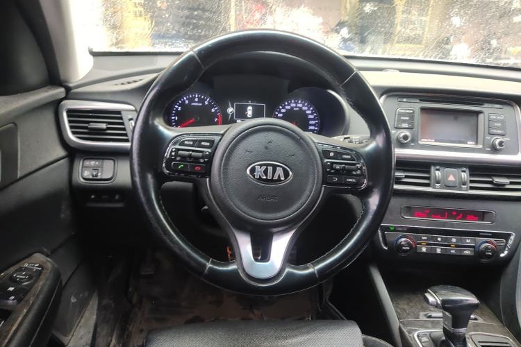 Used Kia K5 2016 2.0L Automatic LUX
