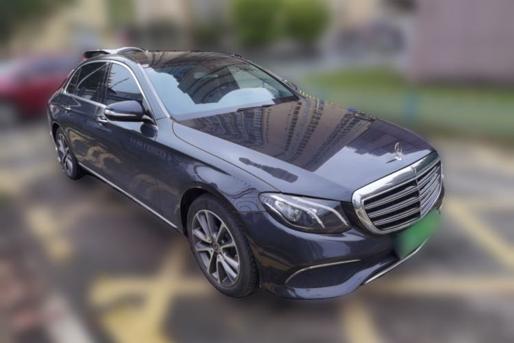Used Mercedes-Benz E-Class 2019 E 260 L Front Right 45 Deg