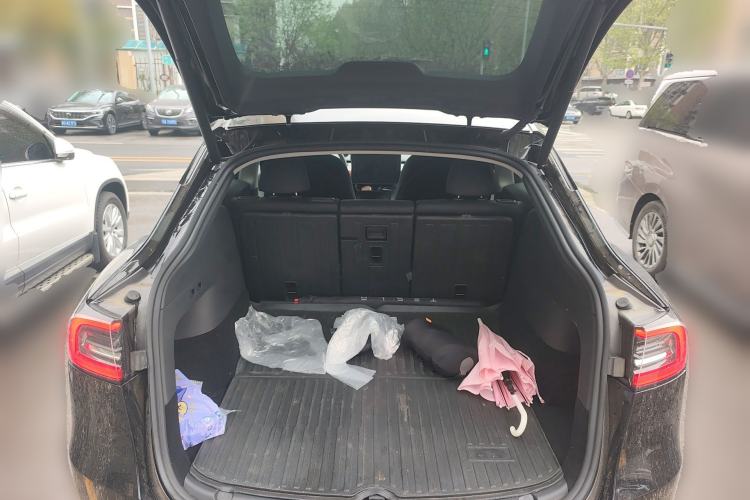 Used Tesla Model Y 2023 Rear-Wheel-Drive Version Trunk