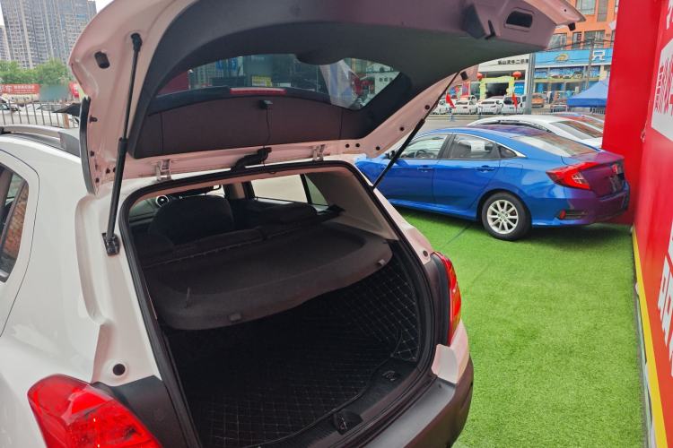 Used Chevrolet Trax 2016 1.4T Automatic Two-Wheel Drive Comfort Version with Sunroof