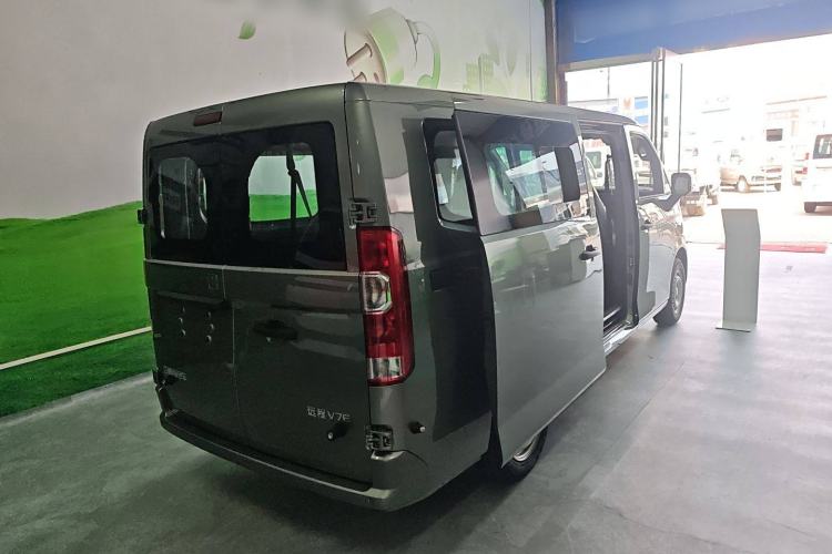 Used Farizon Xingxiang V 2025 Xingxiang V7E Functional Edition, Smart Edition, CATL 50.2kWh
