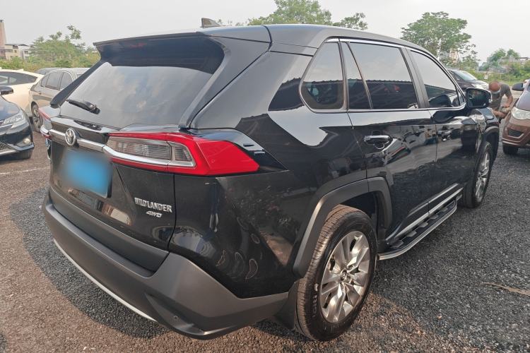 Used Toyota Wildlander 2021 2.0L CVT 4x4 Luxury Edition
