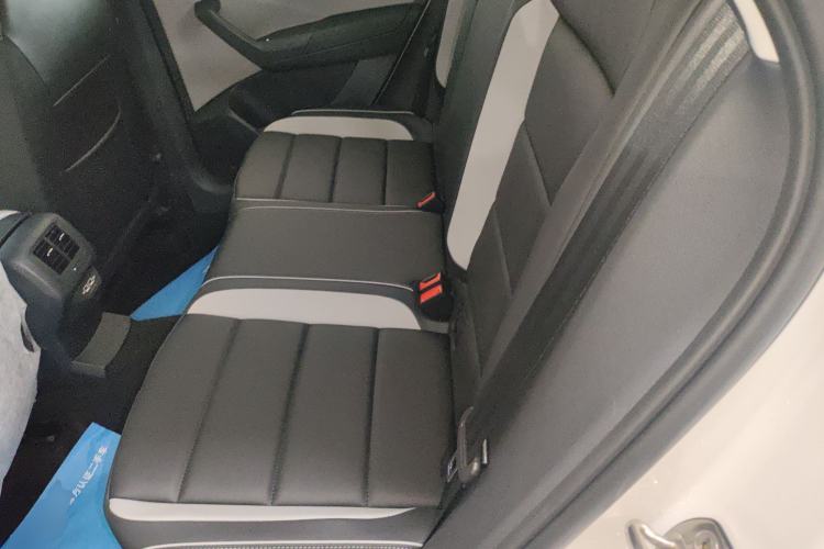 Used Volkswagen T-ROC 2026 Model 280TSI DSG Two-Wheel Drive Shiguang Edition Left Rear Seat