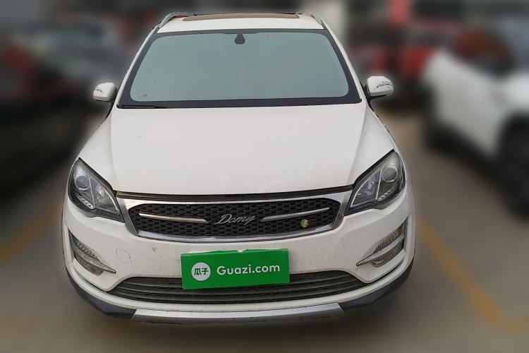 Used Zotye Domy X5 2015 1.5T Manual Luxury Version China IV Standard
